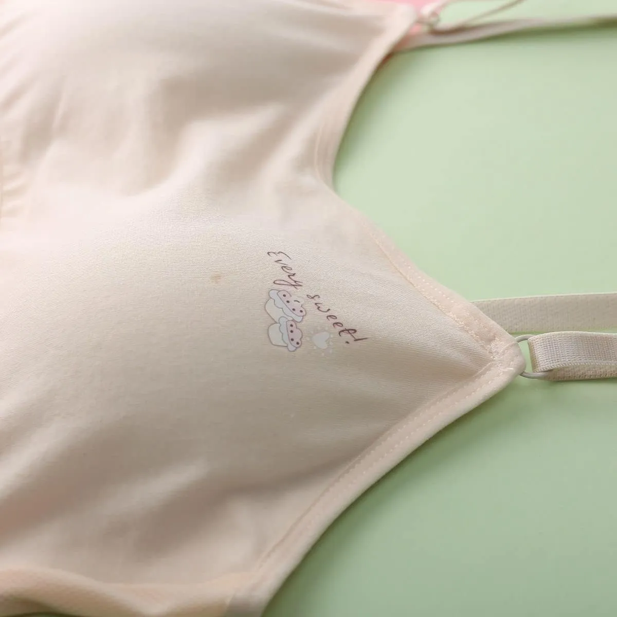 Big Girls Bra Comfort Flex Fit Seamless for Girl Teens with Adjustable Straps, Pull-on Design