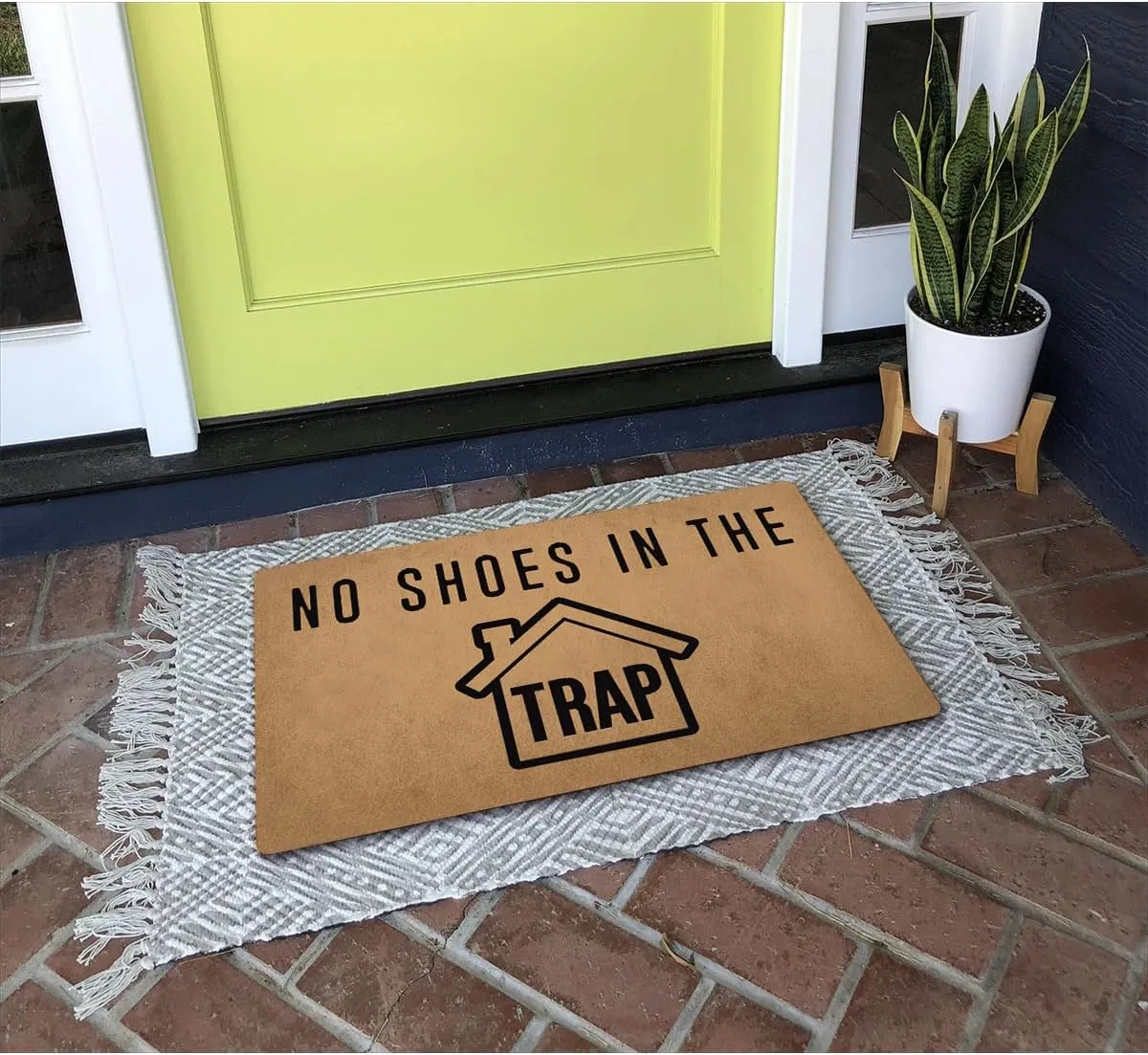 Funny Welcome Doormats Front Door Sign No Shoes In the Trap (23.7 in X 15.6 in) Anti-Slip Kitchen Rugs And Mat House Warming Gift Doormat For Entrance Way Indoor Home Decor Nocelty Gift Mat Funny Mat