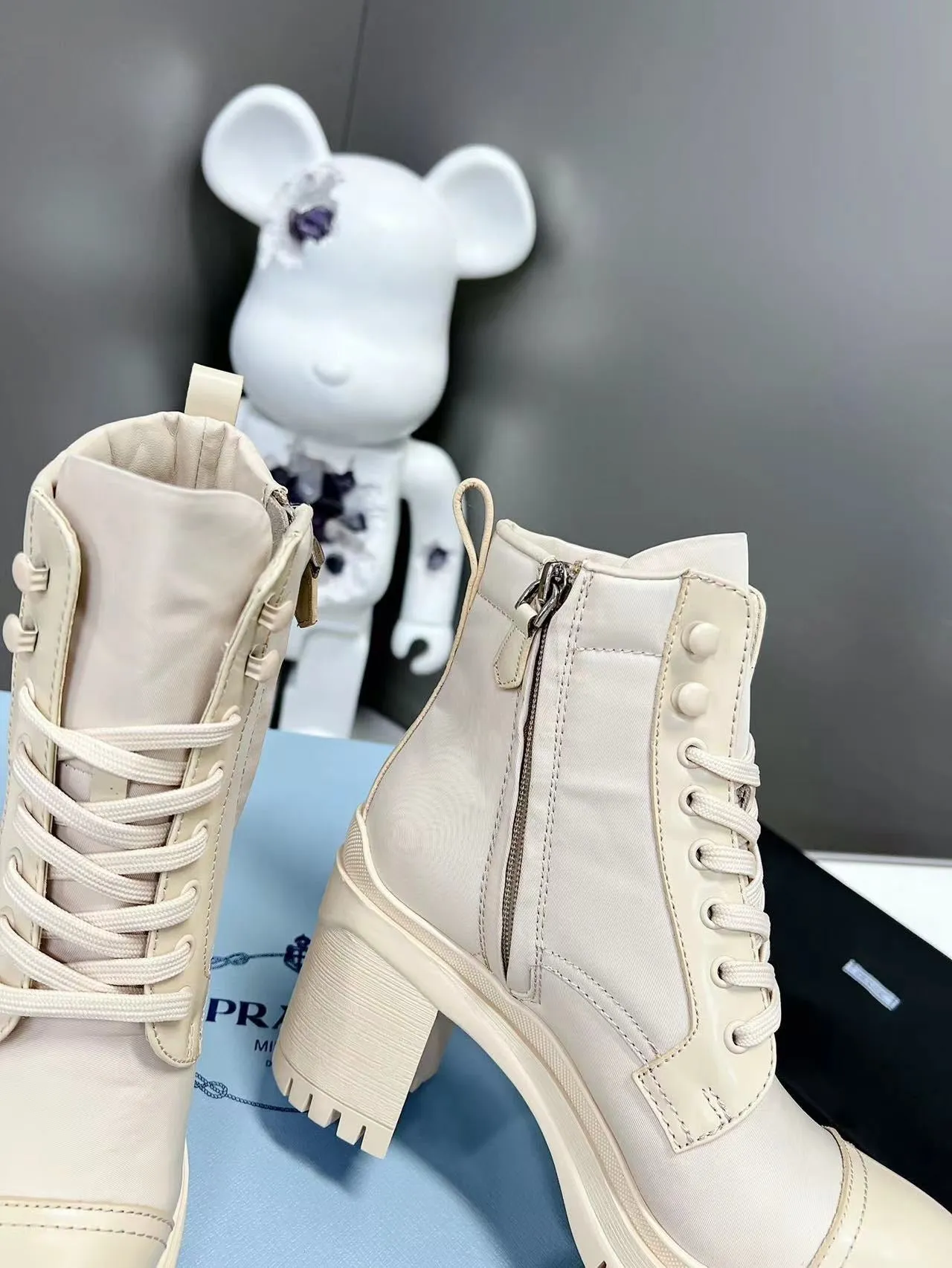 SE927 PD Brushed leather and nylon laced booties / Size5-9