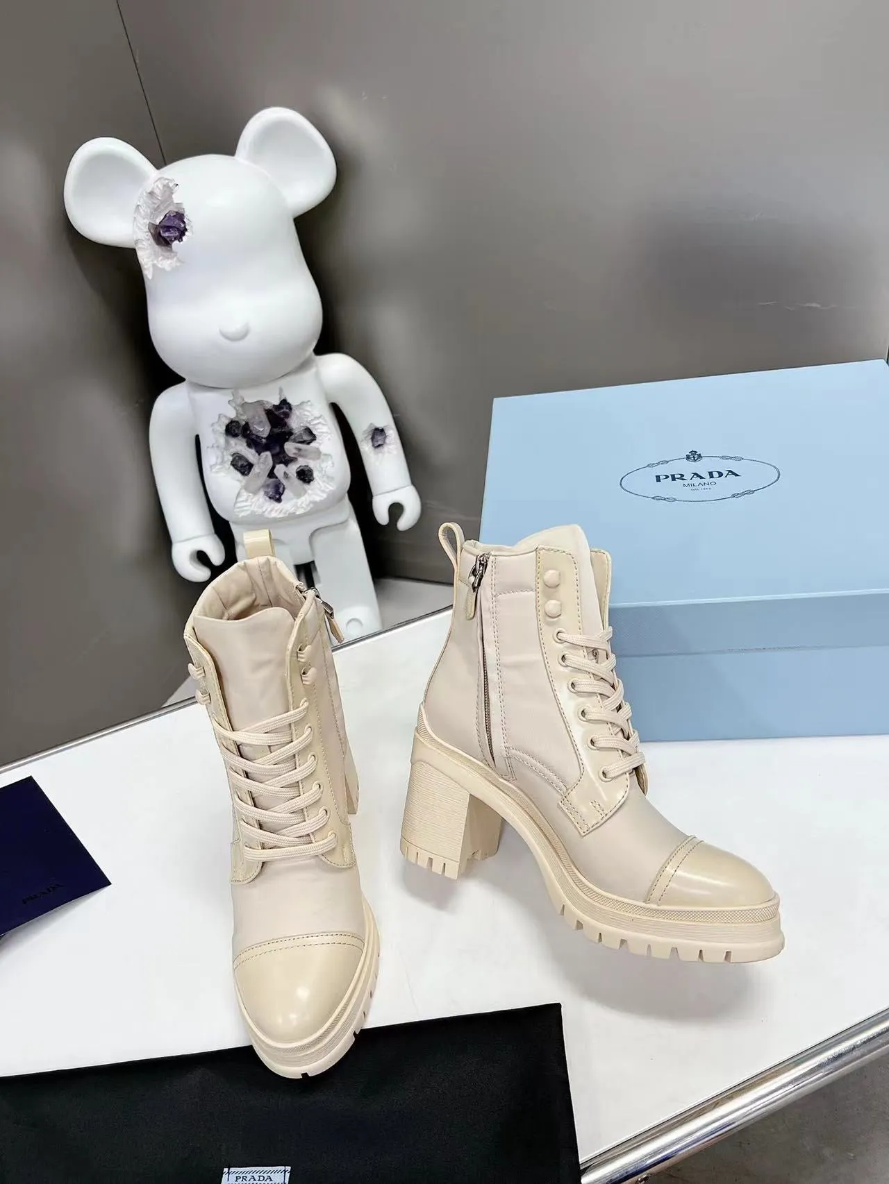 SE927 PD Brushed leather and nylon laced booties / Size5-9