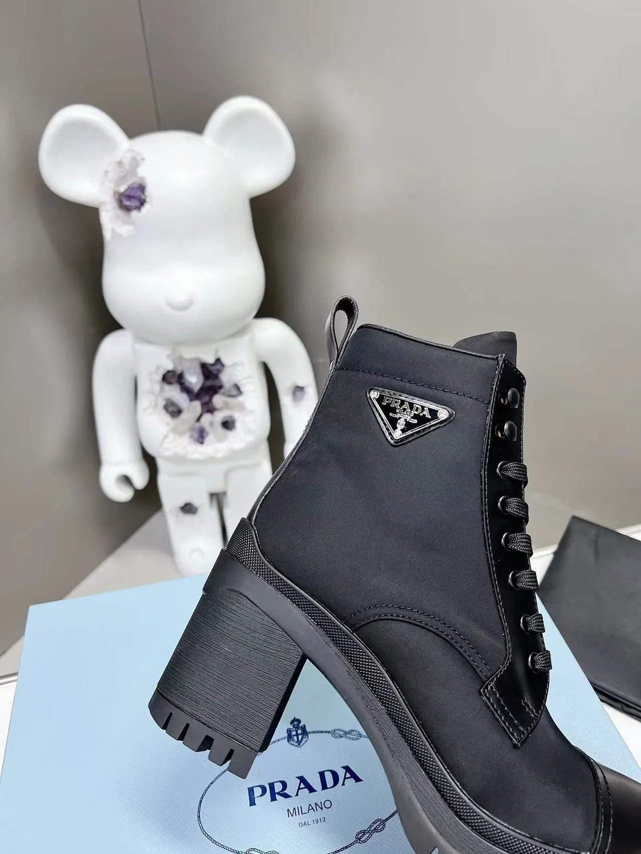 SE927 PD Brushed leather and nylon laced booties / Size5-9