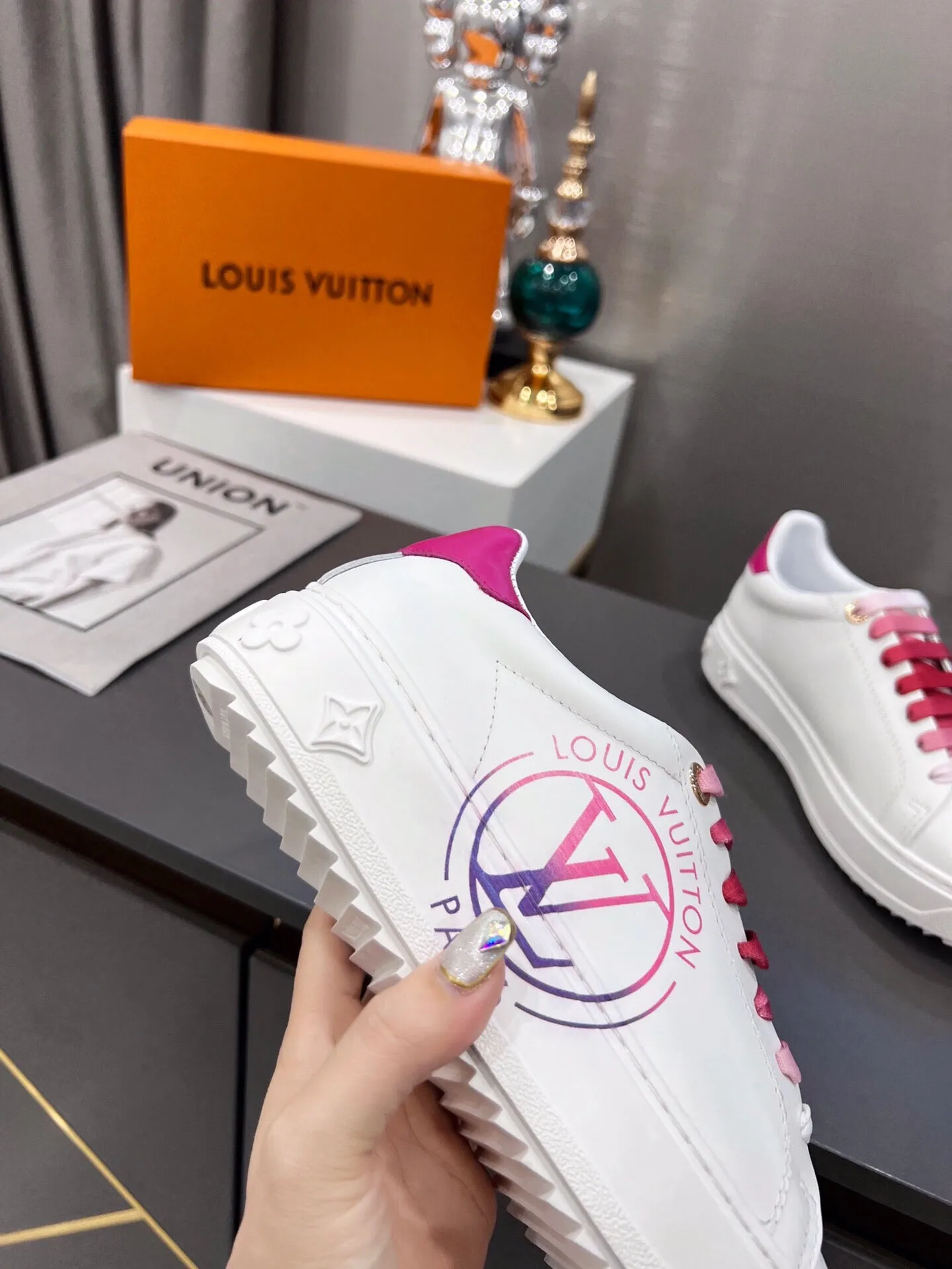 SE932 LB Time Out Sneaker / Size5-11