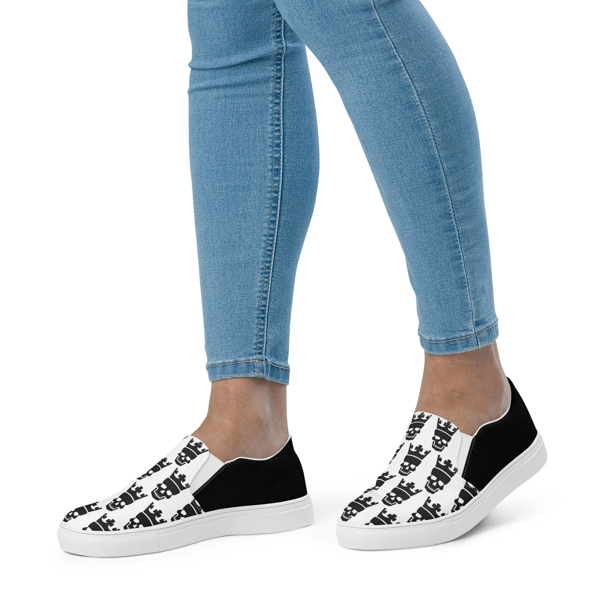 Women’s slip-on canvas shoes